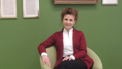 Herriedens Bürgermeisterin Dorina Jechnerer in ihrem Amtszimmer: Bei der Kommunalwahl im kommenden Jahr steht sie nicht mehr als Kandidatin für das höchste Amt im Rathaus zur Verfügung. (Foto: Peter Zumach)