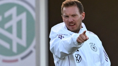 Bundestrainer Julian Nagelsmann gibt die Richtung vor - auch beim Kader. (Archivbild) (Foto: Arne Dedert/dpa)