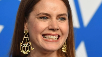 Amy Adams soll die Hauptrolle in dem geplanten Drama „At the Sea“ vom ungarischen Regisseur Kornél Mundruczó übernehmen. (Foto: Jordan Strauss/Invision/AP/dpa)