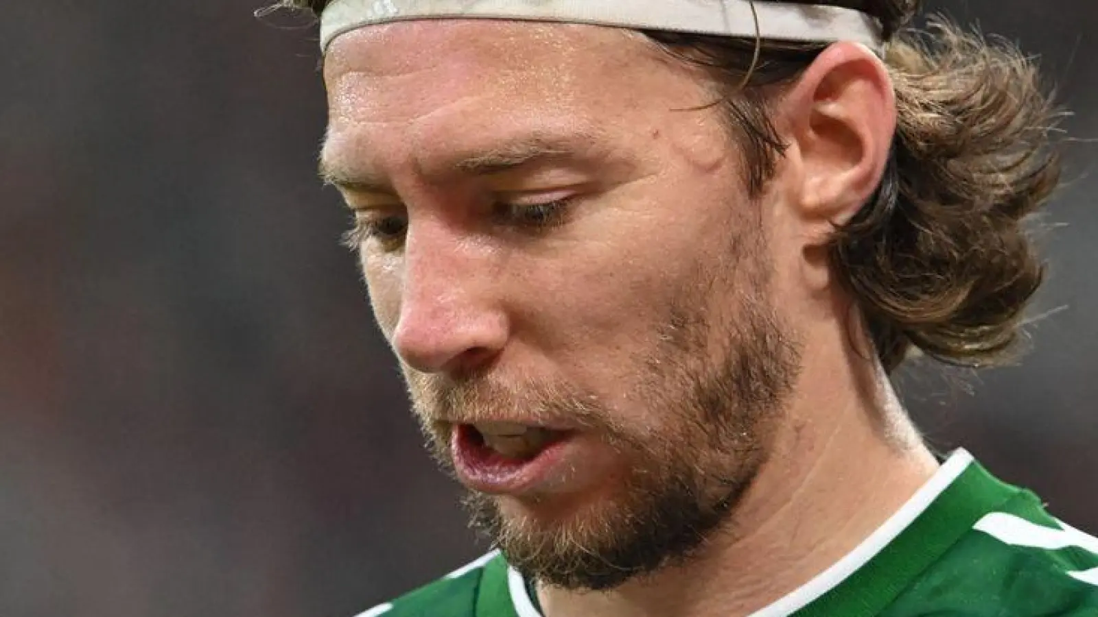 Werder Bremens Mitchell Weiser musste früh ausgewechselt werden. (Foto: Carmen Jaspersen/dpa)
