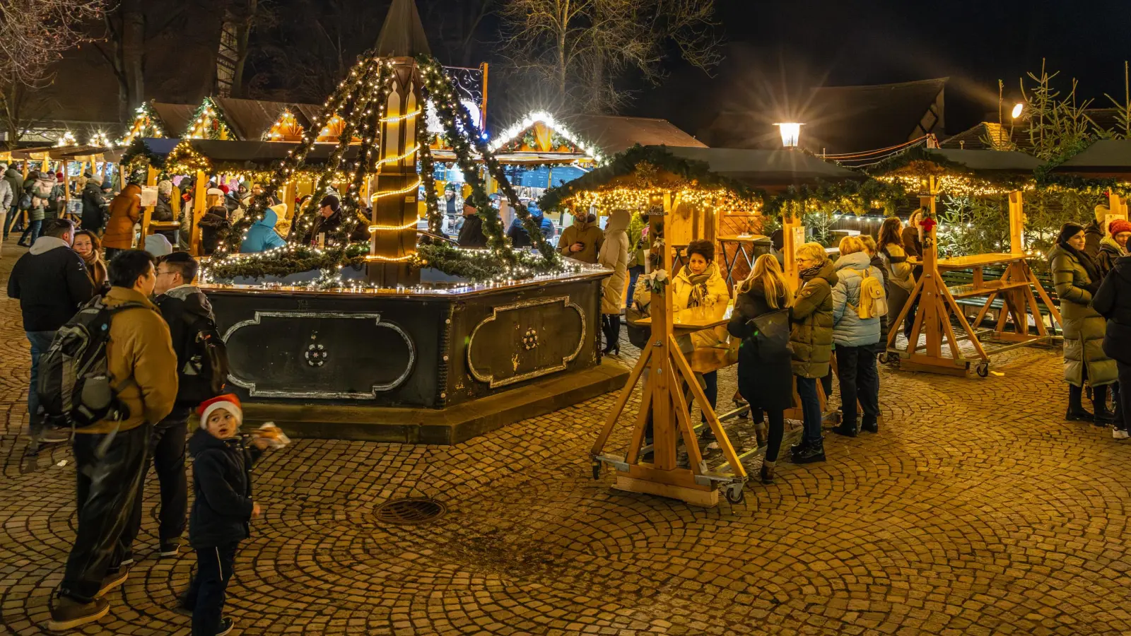 Der Weihnachtsmarkt in Dinkelsbühl ist unbestritten ein Publikumsmagnet. Allerdings gibt es unterschiedliche Auffassungen über die Organisation der Großveranstaltung. (Archivfoto: Günter Schmidt)