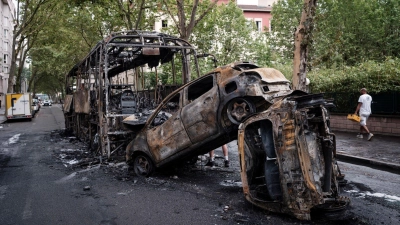 Schäden im französischen Lyon nach den Krawallen. (Foto: Laurent Cipriani/AP)