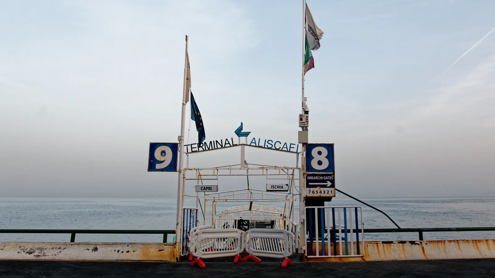 Vom Bootshafen in Sorrent starten die Fähren in die umliegenden Regionen.  (Foto: Tizian Gerbing)