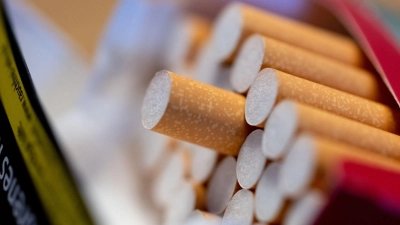 Zigaretten sollen in den kommenden Jahren deutlich teurer werden. (Symbolbild) (Foto: Sven Hoppe/dpa)