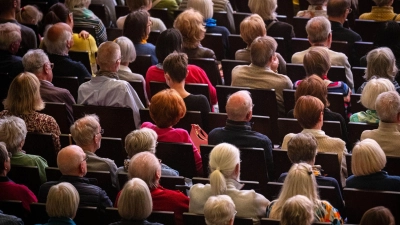 Destatis zufolge wächst die Zahl der 67-Jährigen und Älteren bis 2038 weiter. (Symbolbild) (Foto: Sina Schuldt/dpa)