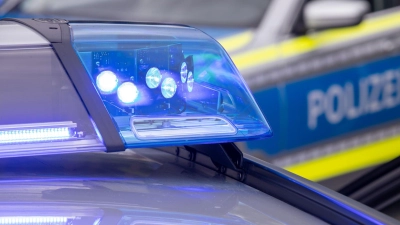 Die Polizei rückte aus, um einen Gerichtsbeschluss zu vollstrecken. (Symbolbild) (Foto: Daniel Karmann/dpa)