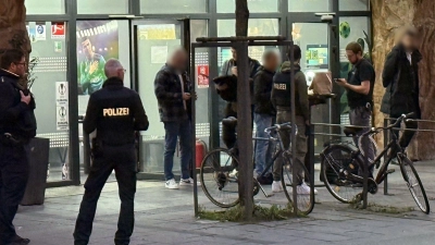 Der Tatort liegt mitten in der Innenstadt.  (Foto: Mike Seeboth/dpa)