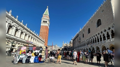 In Venedig sollen Tagesbesucher künftig bis zu zehn Euro bezahlen. (Archivbild) (Foto: Christoph Sator/dpa)