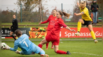 Anna Hofrichter (rechts) macht es im Heimspiel gegen Haitz vor: Der SV Weinberg will den Gegner wieder unter Beschuss nehmen. (Foto: Markus Zahn)