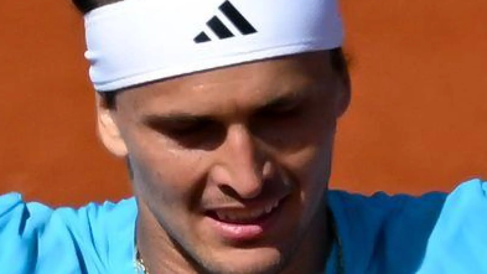 Alexander Zverev jubelt über seinen Sieg gegen Francisco Cerundolo. (Foto: Sven Hoppe/dpa)