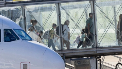 Im September sind bereits zweimal Menschen aus Afghanistan nach Hannover gebracht worden. (Archivbild) (Foto: Michael Matthey/dpa)