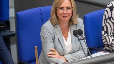 Bundestagsvizepräsidentin Andrea Lindholz kann sich ein Wahlrecht ab 16 Jahren vorstellen. (Archivbild) (Foto: Michael Kappeler/dpa)