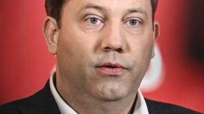 Klingbeil reist zu einem Finanzminister-Treffen. (Archivbild) (Foto: Britta Pedersen/dpa)