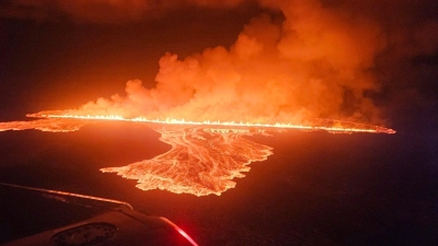 Vulkanausbruch auf der Halbinsel Reykjanes in Island. (Foto: -/Civil Protection in Iceland via AP/dpa)