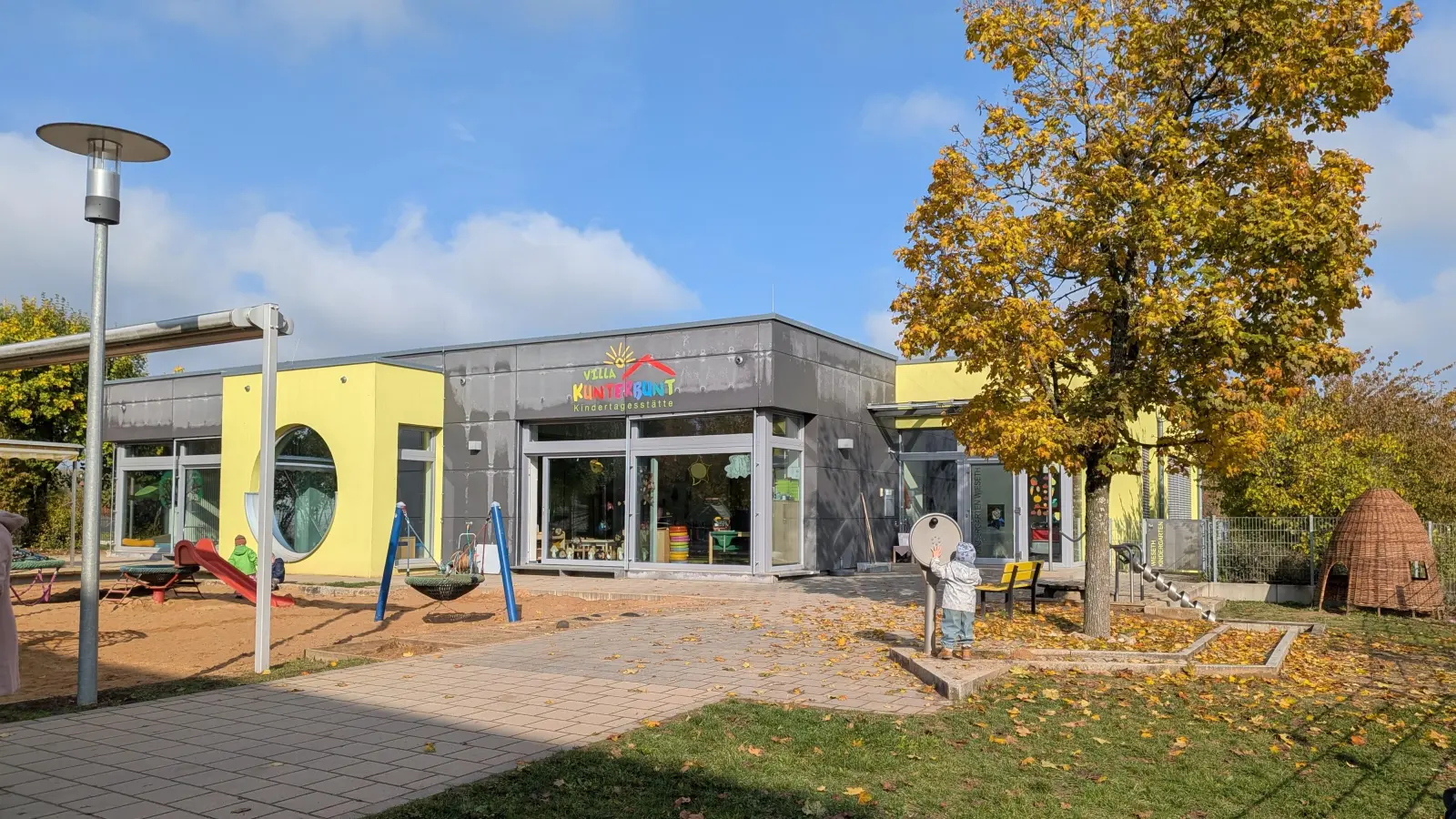 Für die Kita „Villa Kunterbunt“ wird das Leistungs- und Beratungsangebot des Evangelisch-Lutherischen Verwaltungszweckverbandes Westmittelfranken und Nordschwaben vorgestellt. (Foto: Friedrich Zinnecker)