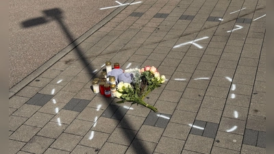 Nach dem tödlichen Geschehen sind noch viele Fragen offen. (Foto: Marijan Murat/dpa)