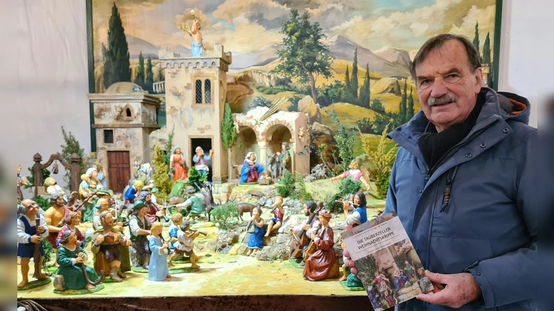 Sämtliche Figuren der Krippe wurden von Erhard Reichert handgefertigt. Bis Ende Januar ist sie in der Tauberzeller Kirche zu bestaunen. (Foto: Margit Schwandt)