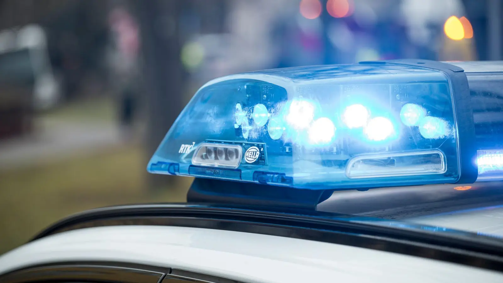 In Emskirchen wurden rund um die Halloween-Nacht zwei Fälle von Sachbeschädigung gemeldet. (Symbolbild: Daniel Vogl/dpa)