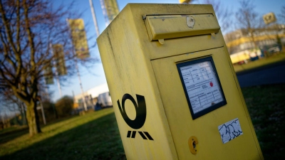 Die Post baut in Deutschland bis zum Jahresende 8.000 Stellen ab. Folgen noch weitere Stellenstreichungen? (Foto: Henning Kaiser/dpa)
