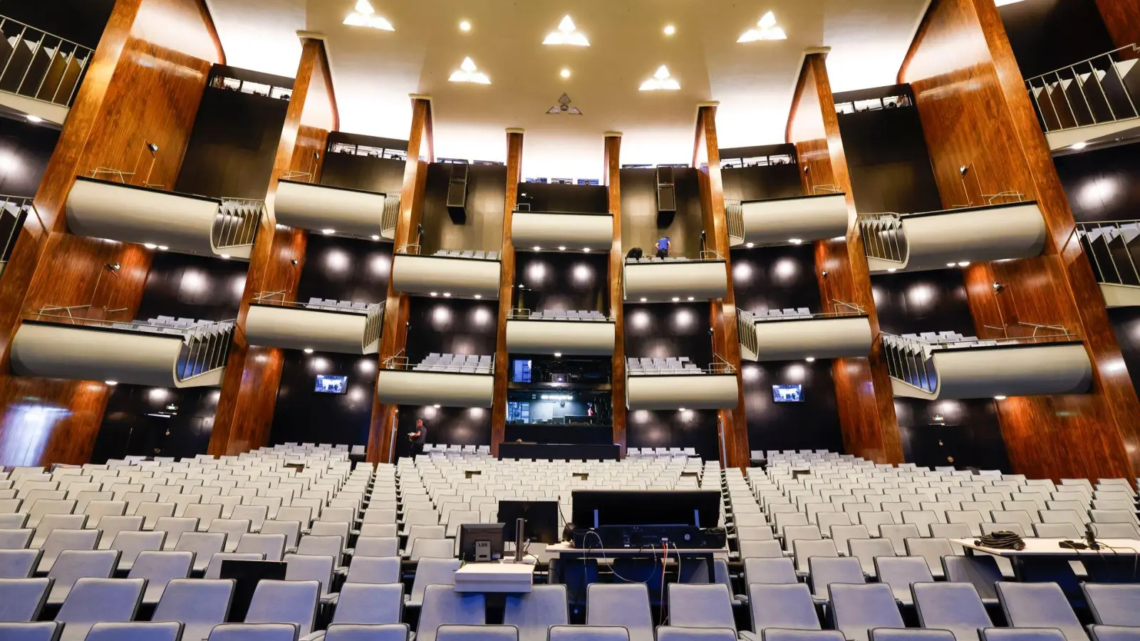 Die Sanierung von Oper und Schauspielhaus in Köln wird an diesem Wochenende mit einem großen Fest gefeiert (Archivbild). (Foto: Thomas Banneyer/dpa)