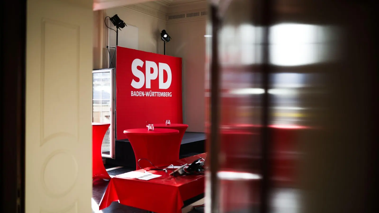 Die große Leere: So schlecht wie bei der Landtagswahl in Baden-Württemberg schnitt die SPD noch nie ab. (Foto: Christoph Schmidt/dpa)
