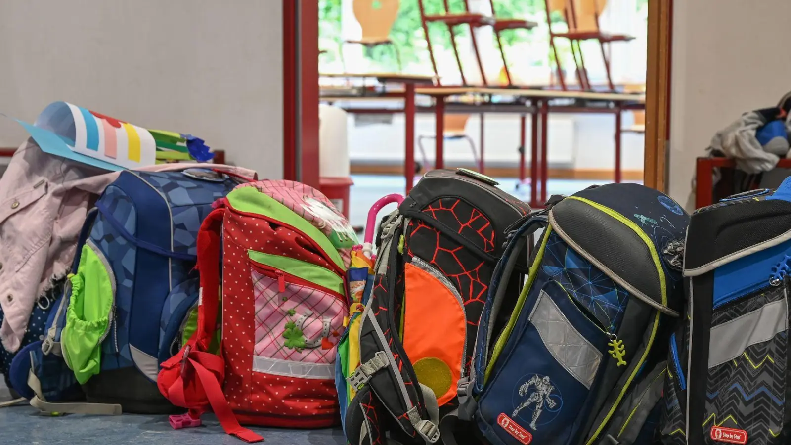 Nach den Ferien wird sich zeigen, wie gut Bayerns Kommunen auf den neuen Rechtsanspruch auf Ganztagsbetreuung für Erstklässler vorbereitet sind. (Symbolbild) (Foto: Arne Dedert/dpa)