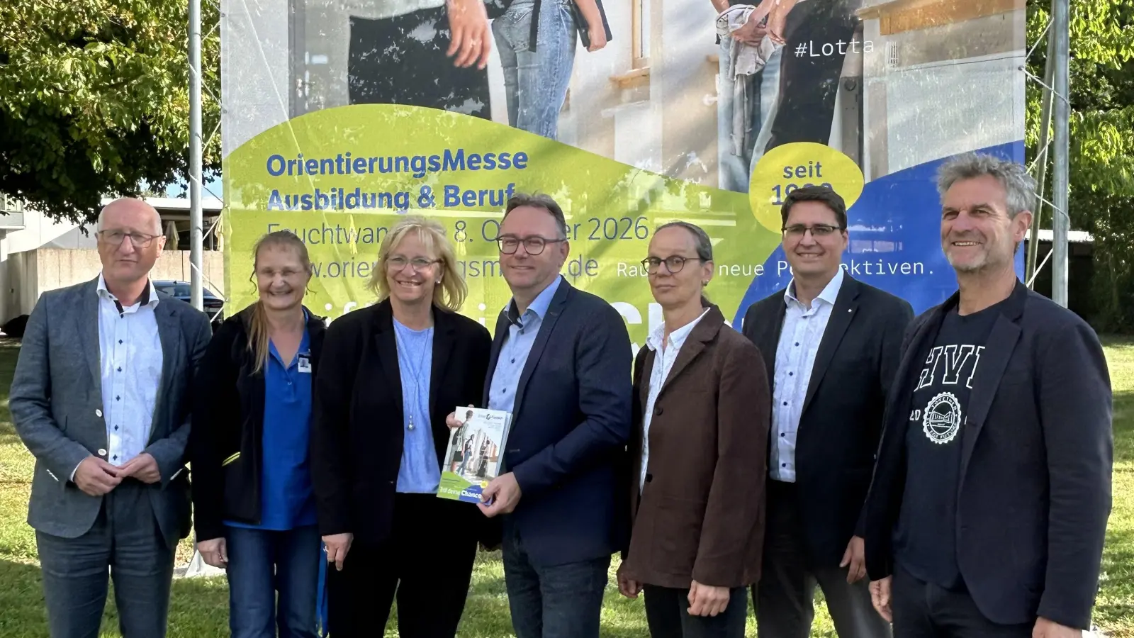 Ziehen an einem Strang für die Chancen der Jugend (von links): Thomas Merkel, Sabine Beyer, Gabriela Gottwald, Herbert Lindörfer, Hedwig Schlund, Wolfgang Langer und Karl-Heinz Bürger. (Foto: Florian Pöhlmann)