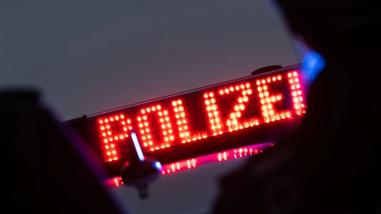 Die Polizei ermittelt in dem Fall. (Symbolbild) (Foto: Marijan Murat/dpa)