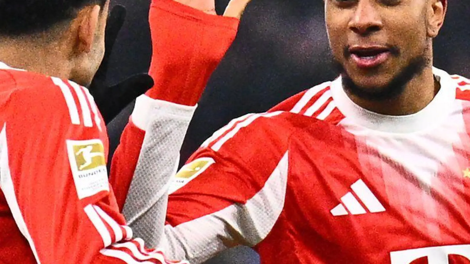 Machen dem FC Bayern viel Freude: Luis Díaz (l) und Michael Olise. (Foto: Tom Weller/dpa)