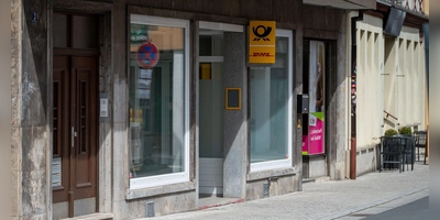Hier in der Bamberger Straße, wo zwischendurch schon mal ein Post-Partnerbetrieb angesiedelt war, soll ab dem 7. Mai eine „echte” Post-Zweigstelle residieren. Einziger Wermutstropfen sind die eingeschränkten Öffnungszeiten.  (Foto: Mirko Fryska)