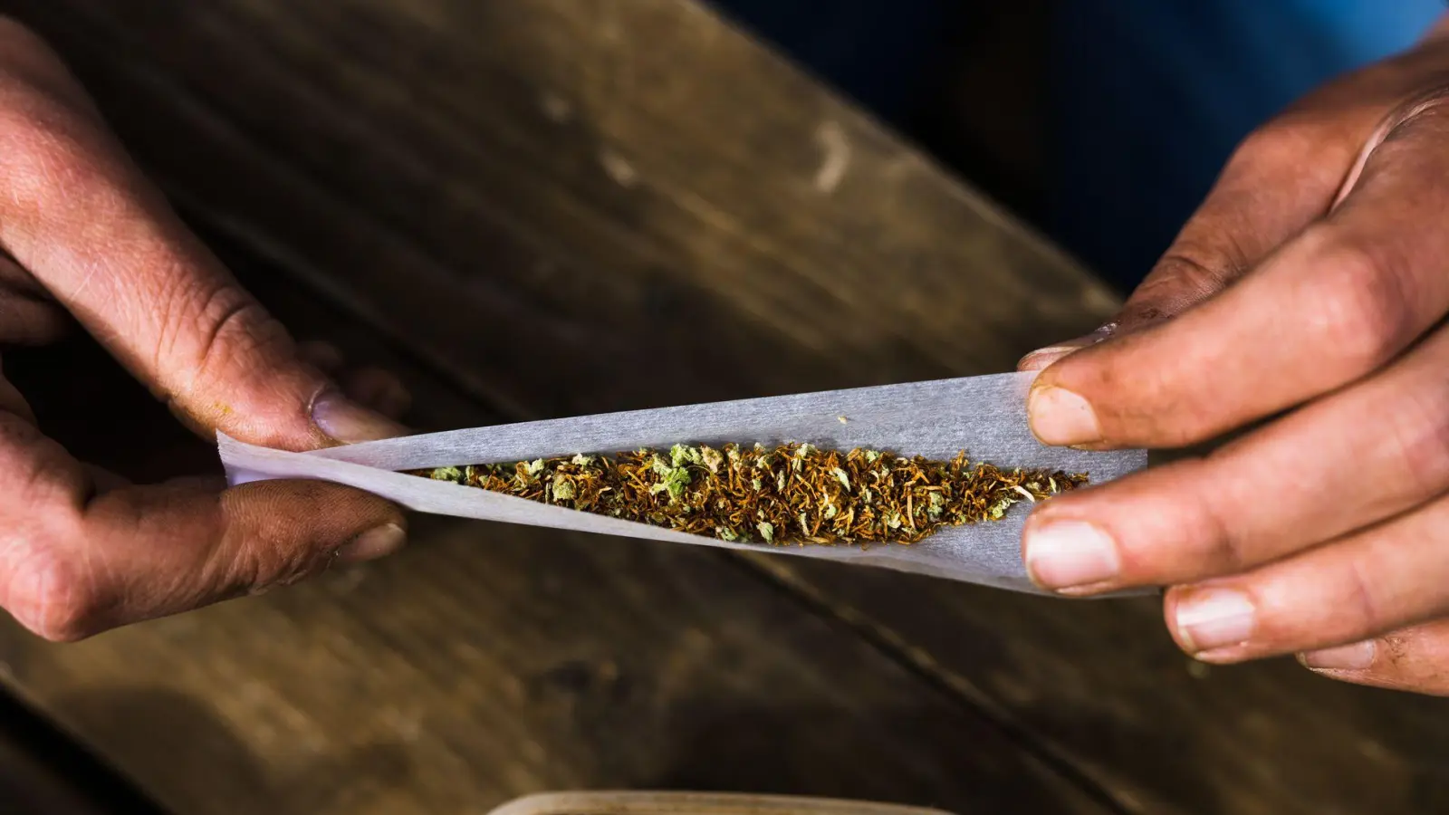 Cannabis ist in Deutschland seit 1. April 2024 für Erwachsene freigegeben (Symbolbild).  (Foto: Philipp von Ditfurth/dpa)