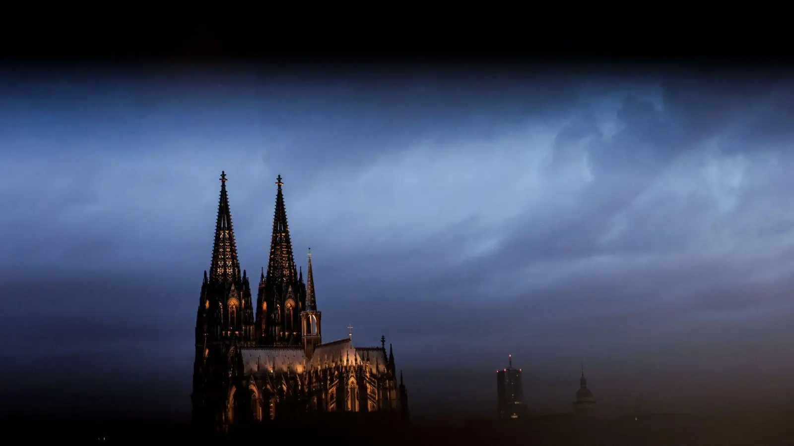 Die Finanzierung des Kölner Doms ist immer wieder Thema. (Symbolbild) (Foto: Oliver Berg/dpa)