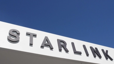 Ein Starlink-Marketingpavillon beim Mobile World Congress 2024. (Foto: Wolf von Dewitz/dpa-Zentralbild/dpa)