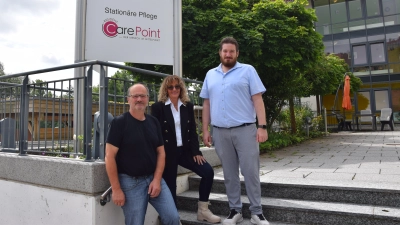 Geben nicht auf (von links): Hans Amm von den Eigentümern, Einrichtungsleiterin Carmen Linner und Geschäftsführer Jan Kleffmann. (Foto: Florian Schwab)