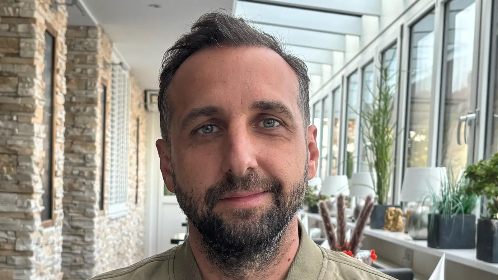 Marco Rizzelli sucht einen Nachfolger für die Brasserie Rizzi im Brauhausgebäude in Neustadt/Aisch. Bis ein neuer Gastgeber gefunden wird, wird der Betrieb im Rizzi weitergehen. (Foto: Nicole Gunkel)