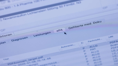 Der Hausärztinnen- und Hausärzteverband findet die elektronische Patientenakte gut, bemängelt aber die technische Umsetzung. (Symbolbild) (Foto: Rolf Vennenbernd/dpa-Pool/dpa)