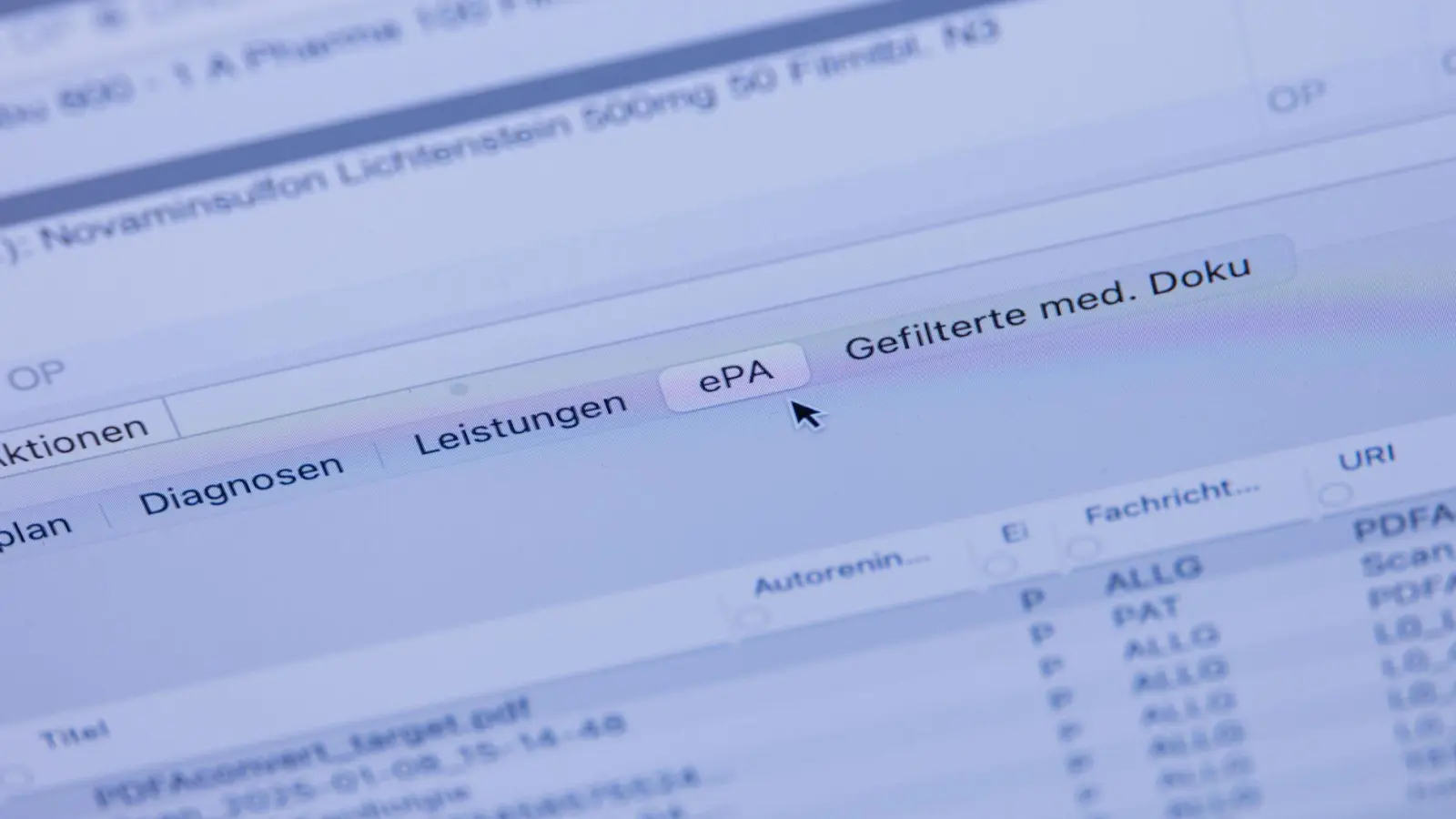 Der Hausärztinnen- und Hausärzteverband findet die elektronische Patientenakte gut, bemängelt aber die technische Umsetzung. (Symbolbild) (Foto: Rolf Vennenbernd/dpa-Pool/dpa)