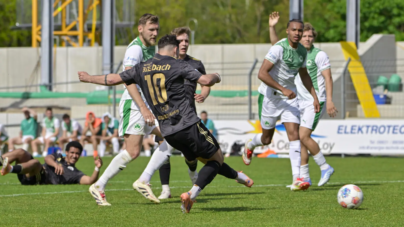 In der Vorsaison besiegte Ansbach die Fürther mit 3:1. Hier erzielt Patrick Kroiß das dritte Ansbacher Tor.  (Foto: Martin Rügner)
