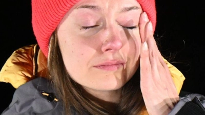 Bei der Siegerehrung kämpfte Laura Nolte mit Tränen der Enttäuschung. (Foto: Robert Michael/dpa)