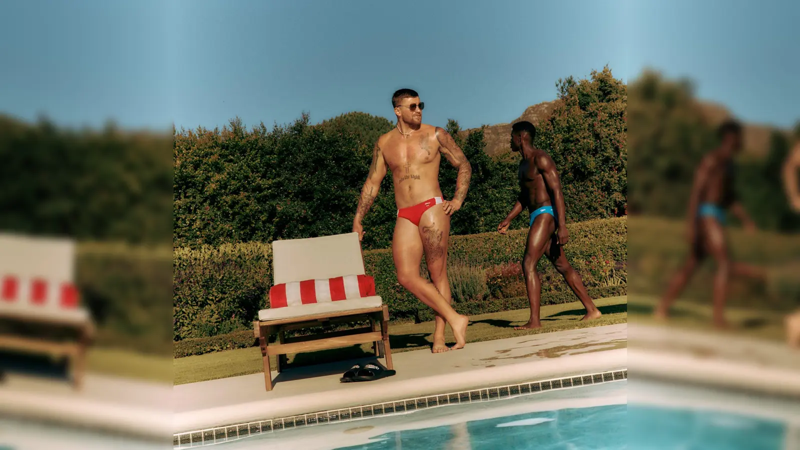 Die knappe Badehose von Speedo passt zu Männern, die selbstbewusst auftreten – unabhängig von Körperform oder Konfektionsgröße. (Foto: Speedo/dpa-tmn)