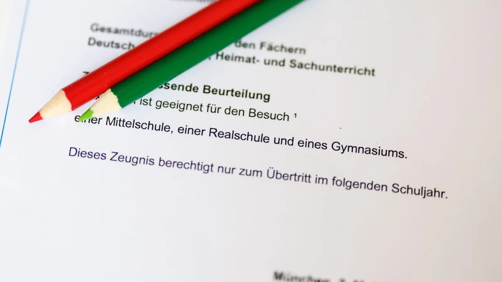 Der entscheidende Satz: In welche Schule darf das Kind in der fünften Klasse gehen? (Archivbild) (Foto: Matthias Balk/dpa)