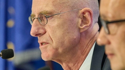 Die Polizei nahm einen 20-Jährigen wegen Mordverdachts fest.  (Foto: Georg Wendt/dpa)