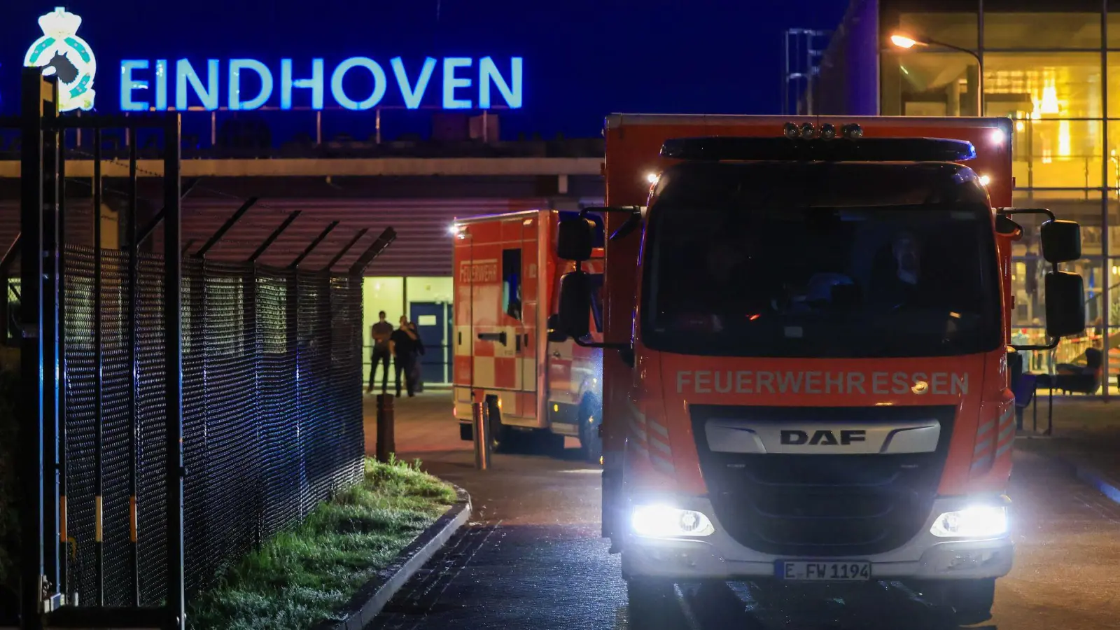 Von Eindhoven aus werden vier deutsche Passagiere der „Hondius“ nach Frankfurt gebracht. (Foto: Christoph Reichwein/dpa)