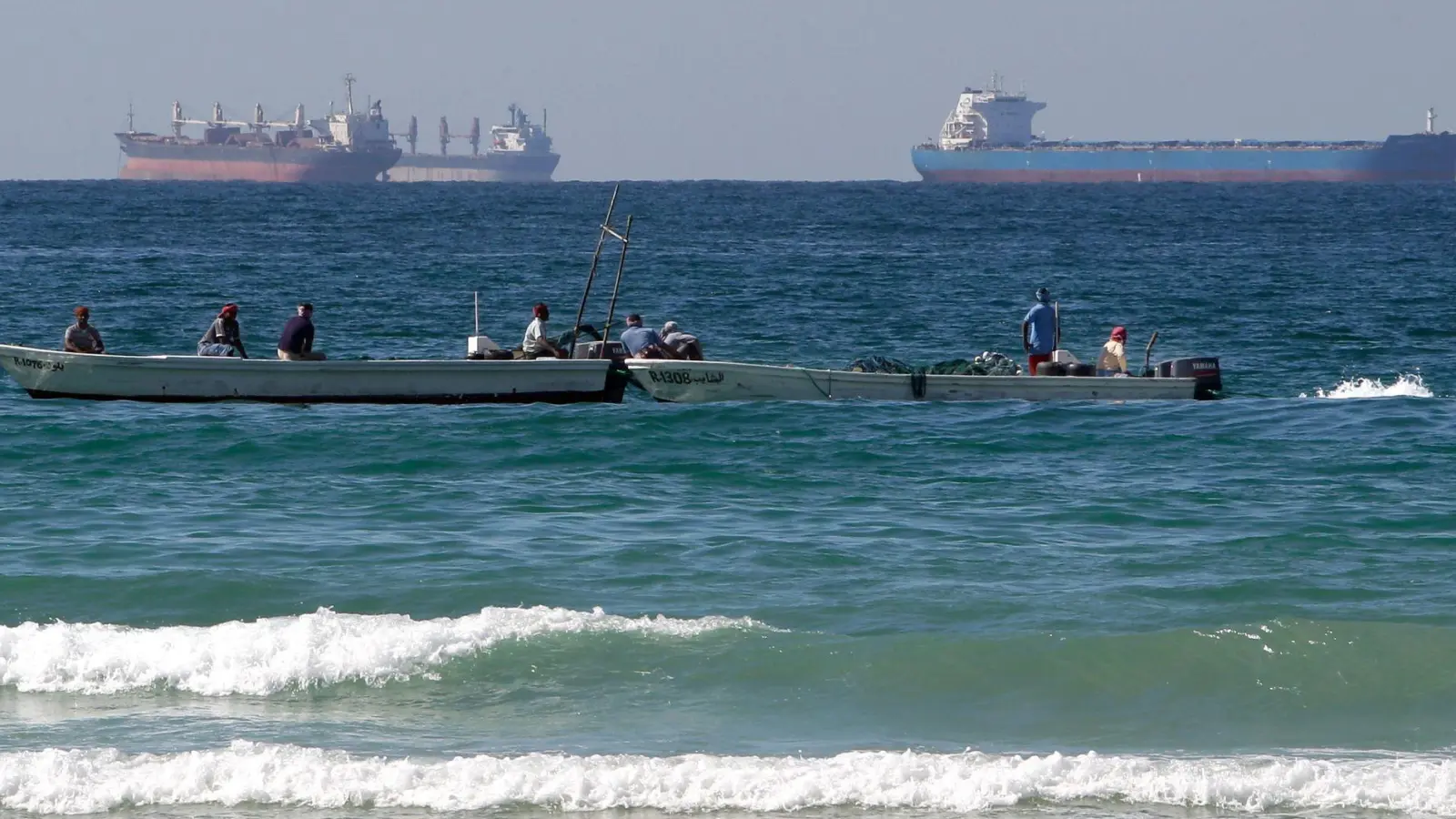 Die Meerenge zwischen dem Persischen Golf und dem Golf von Oman gerät immer mehr in den Fokus. (Archivbild) (Foto: Kamran Jebreili/AP/dpa)