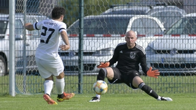 Marcus Scherbel steht seit elf Jahren im Tor des FV Fortuna Neuses und seit der vergangenen Spielzeit zusammen mit Tobias Unfried als Trainer auf der Kommandobrücke des Bezirksliga-Aufsteigers. (Foto: Martin Rügner)