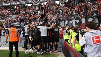 Frankfurt feiert den Champions-League-Einzug. (Foto: Philipp von Ditfurth/dpa)