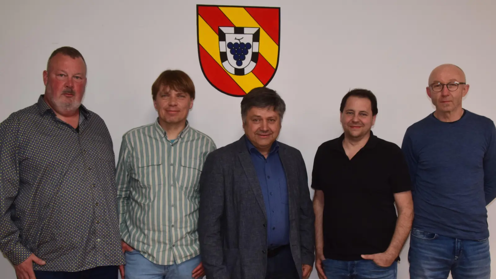 Abschied aus der Kommunalpolitik (von links): Gerd Krahmer, Volker Friedlein, Karl Schmidt, Markus Scherer und Roland Pfeiffer. (Foto: Gerhard Krämer)