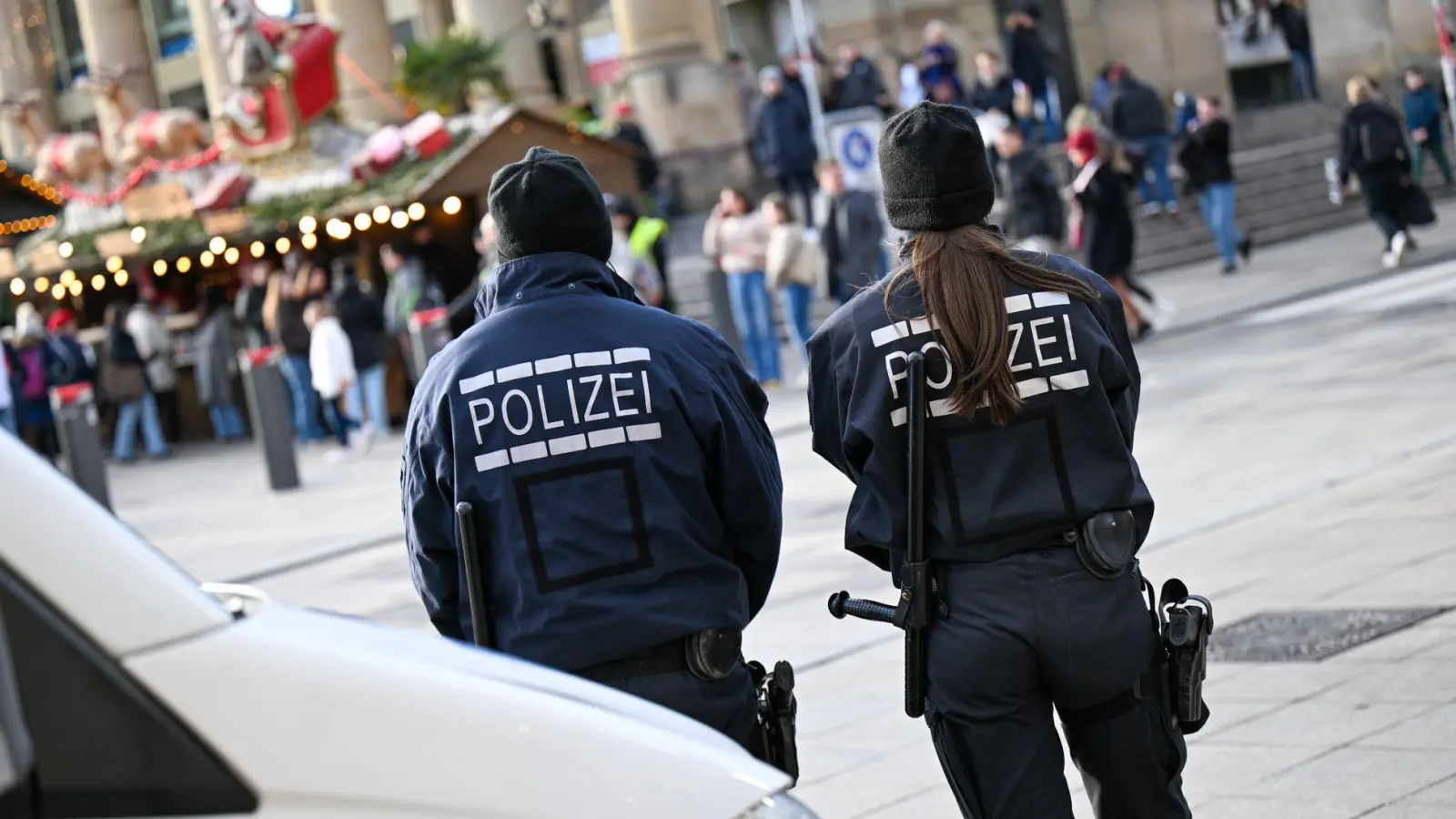 Fünf Menschen kamen bei dem Anschlag auf dem Weihnachtsmarkt ums Leben. (Foto: Marius Bulling/dpa)