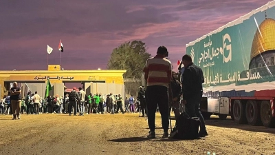 Der Grenzübergang Rafah in Ägypten: Mehr als 100.000 Palästinenser sind seit Kriegsbeginn ins benachbarte Ägypten geflüchtet. (Foto: Omar Aziz/AP/dpa)