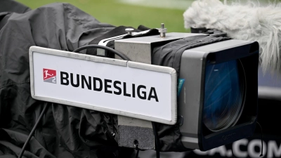 RTL startet mit der Übertragung der Partie Bielefeld gegen Düsseldorf in die Zweitliga-Saison, (Foto: Fabian Fuchs/dpa)